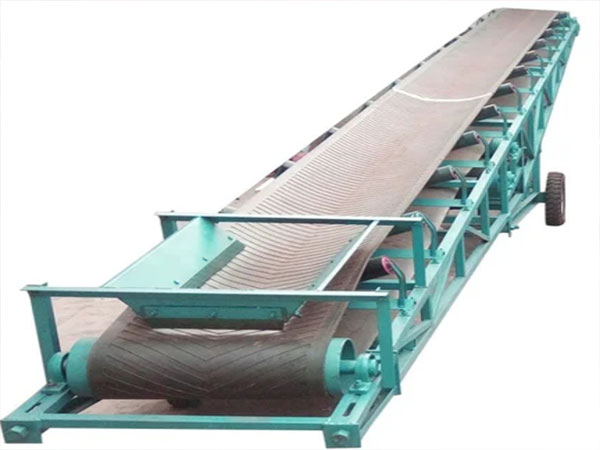 Fabric reinforced conveyor belt
