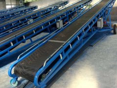 Fertilizer belt conveyor